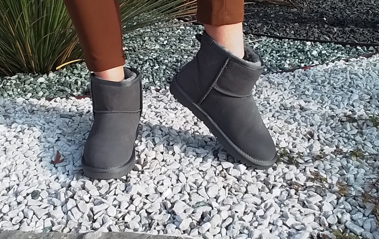 Stivaletto modello UGG donna,ART.GS474,COLORE GRIGIO.