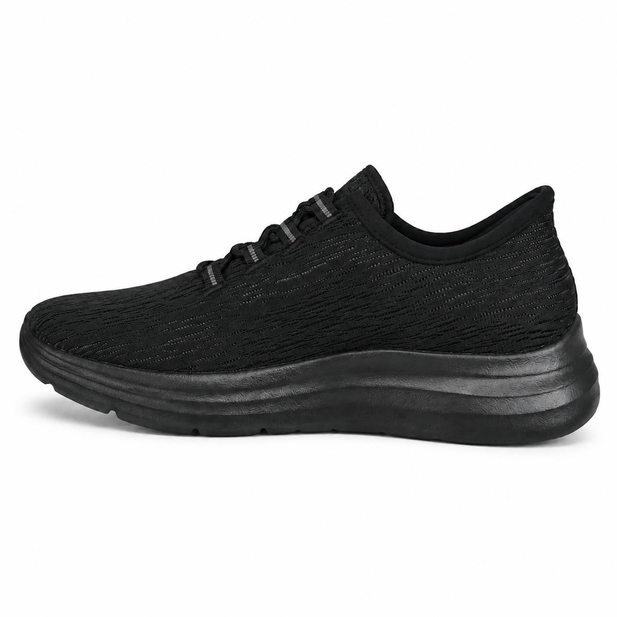 LOTTO RUNNING SLIP&GO ALL BLACK ART. 223479 su sfondo bianco