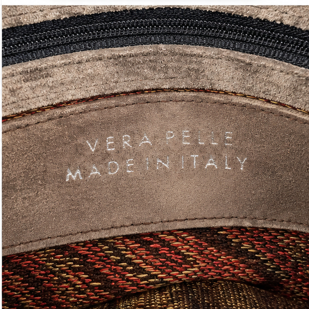 ADELE - BORSA ARTIGIANALE IN PELLE SCAMOSCIATA TORTORA