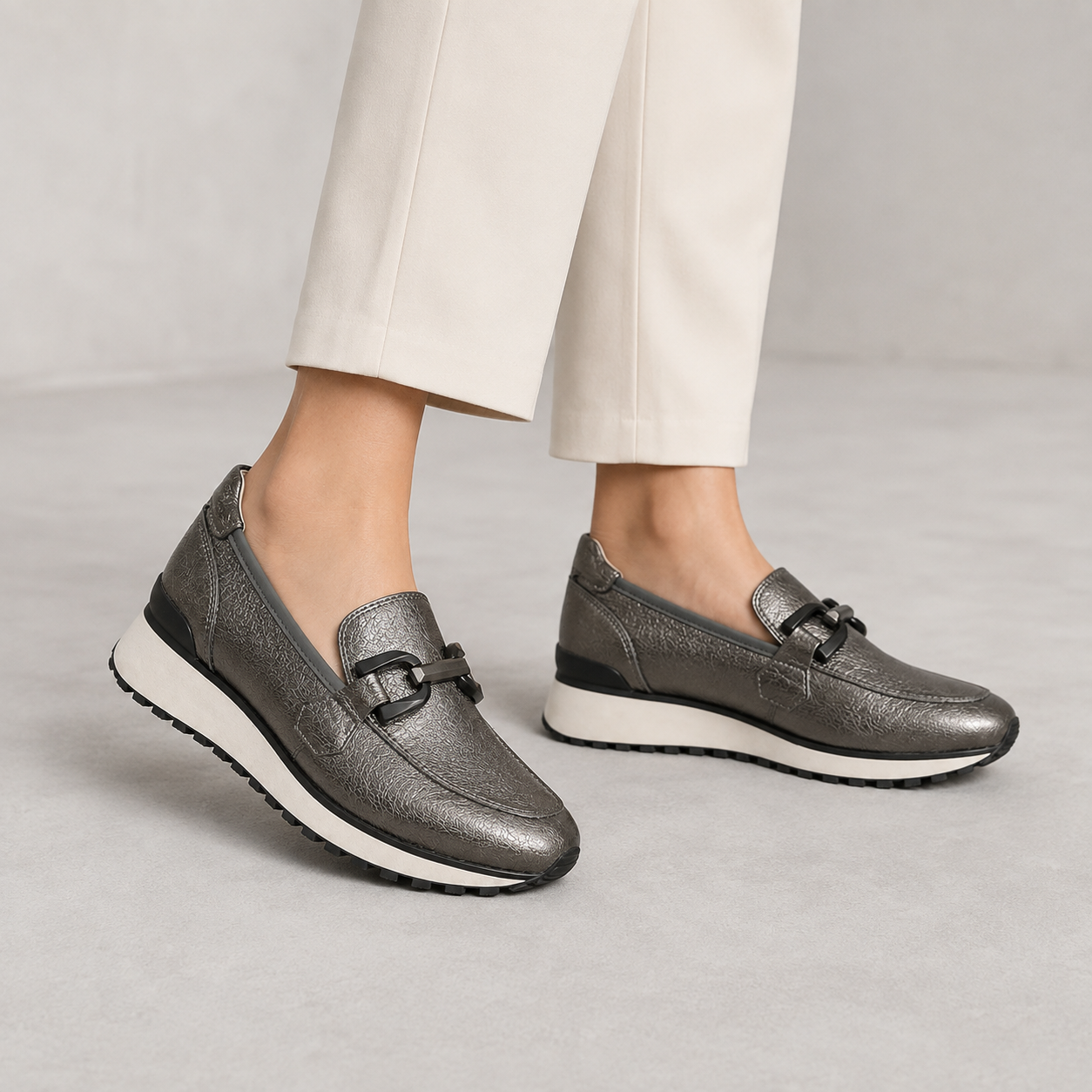 Caprice 24700 grey metal