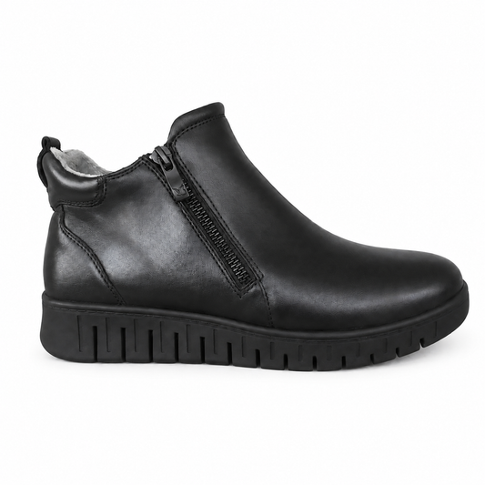CAPRICE 25416 STIVALETTO BLACK NAPPA su sfondo bianco