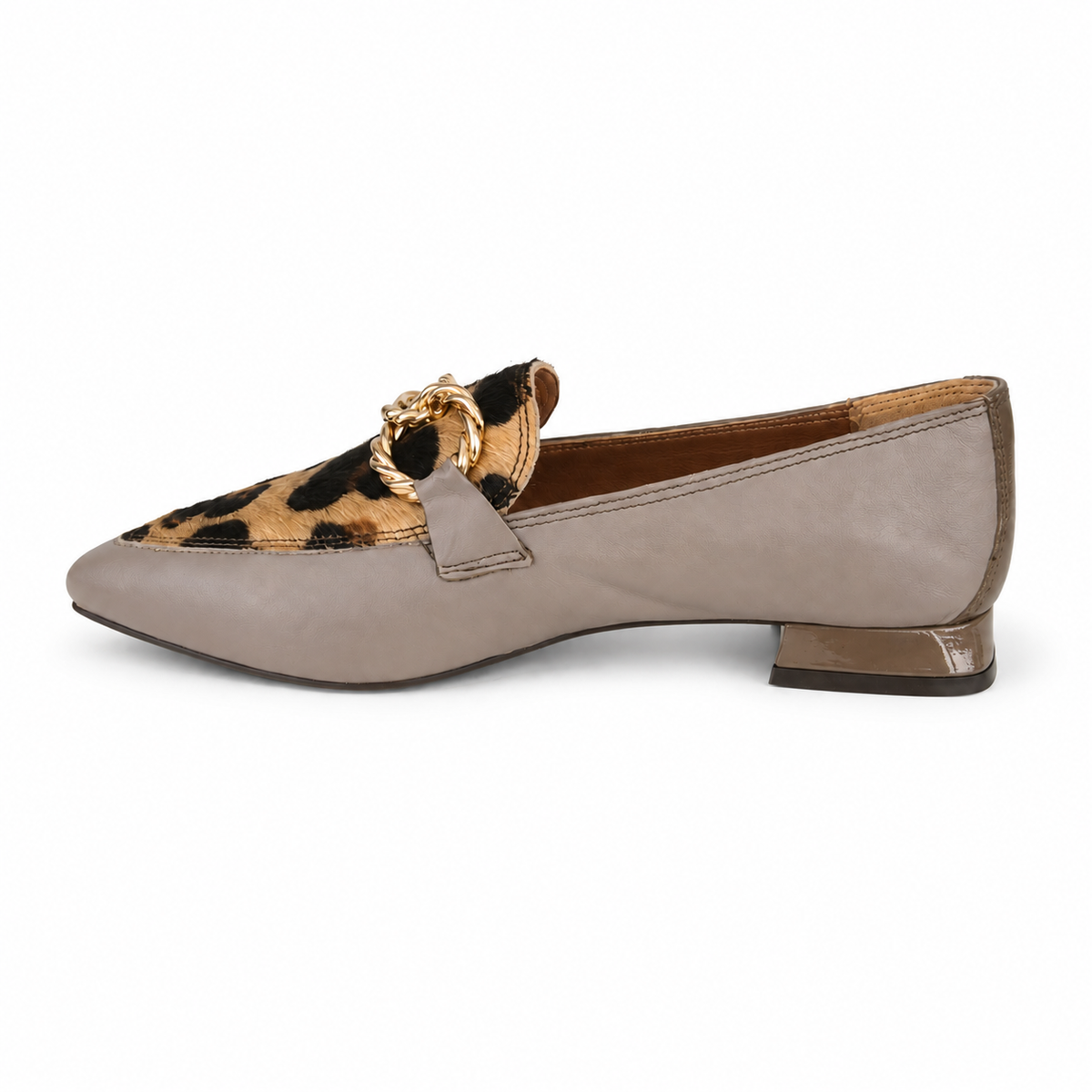 MAD MIND MOCASSINO 1564 NAPPA LEO TAUPE su sfondo bianco