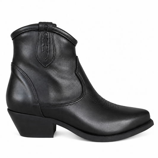 MADE IN ITALY STIVALETTO TEXANO 925 VITELLO NERO su sfondo bianco