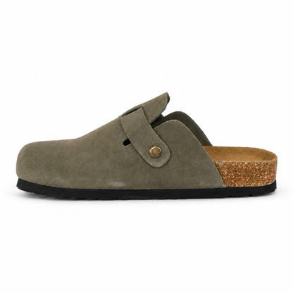 NATURAL BIO PABLO KHAKI su sfondo bianco