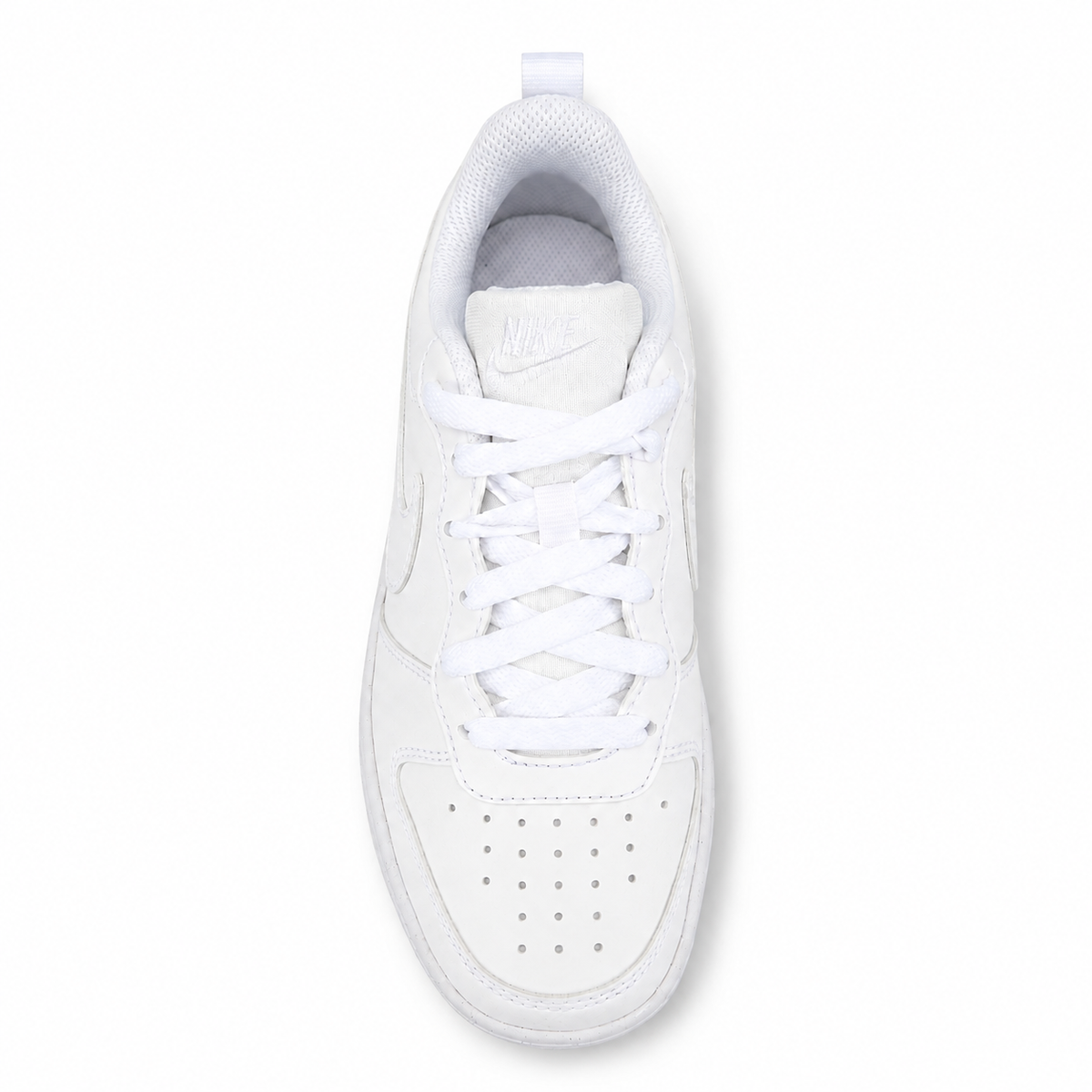 NIKE COURT BOROUGHT LOW RECRAFT BIANCA su sfondo bianco