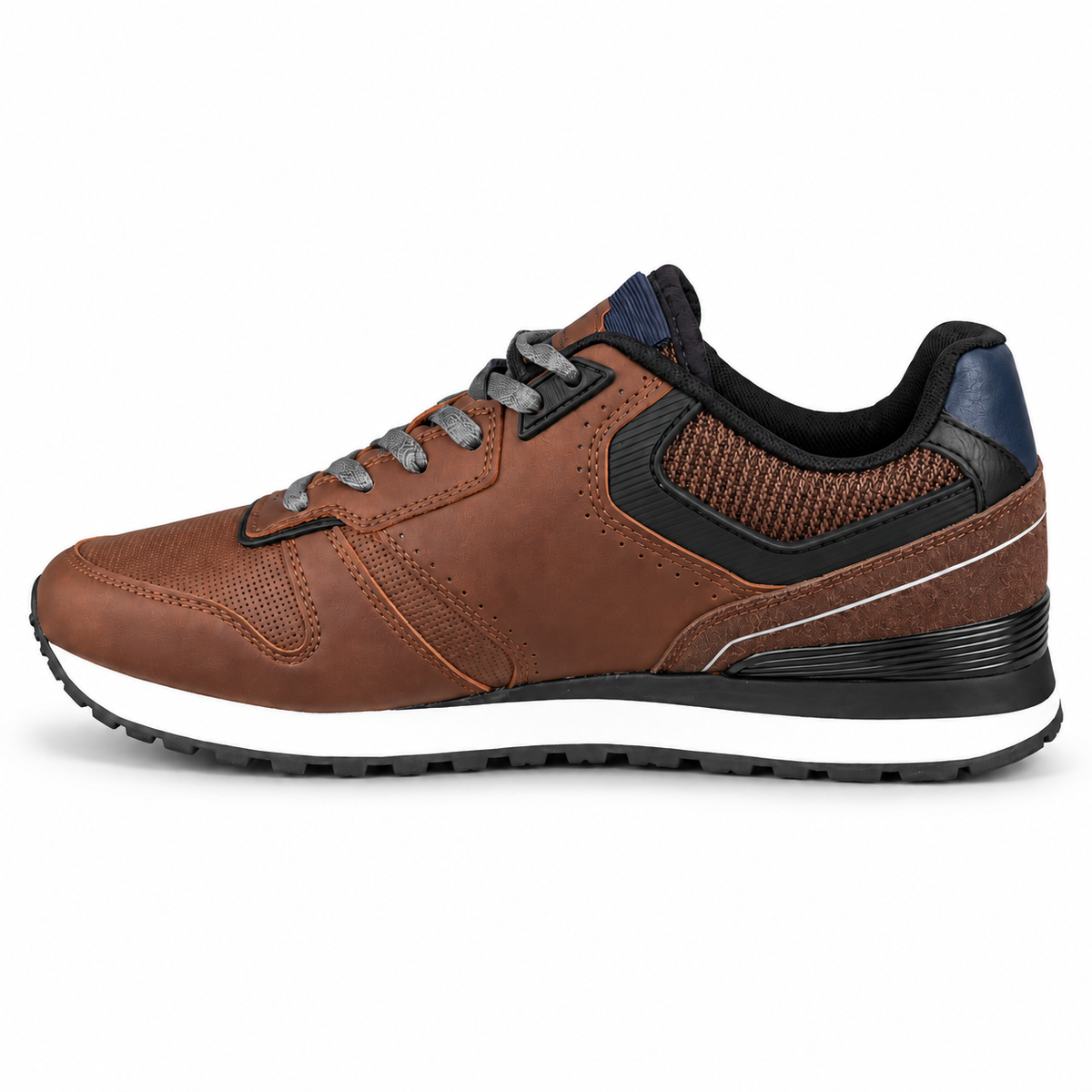 U.S. GRAND POLO 12165 SNEAKER DK BROWN su sfondo bianco