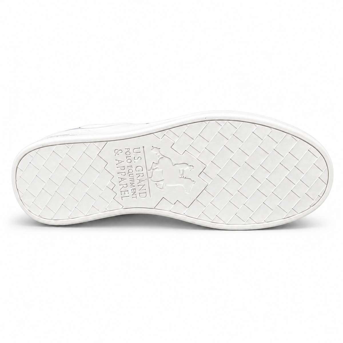 U.S. GRAND POLO 23957 WHITE+BOTTLE su sfondo bianco